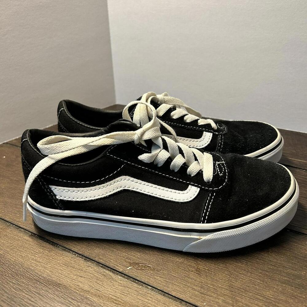 Vans Of The Wall Black‎ sneakers Youth size 3